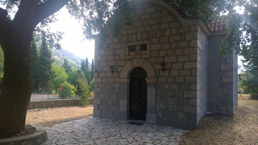 Hani Zemenou Arachova Bagian luar foto