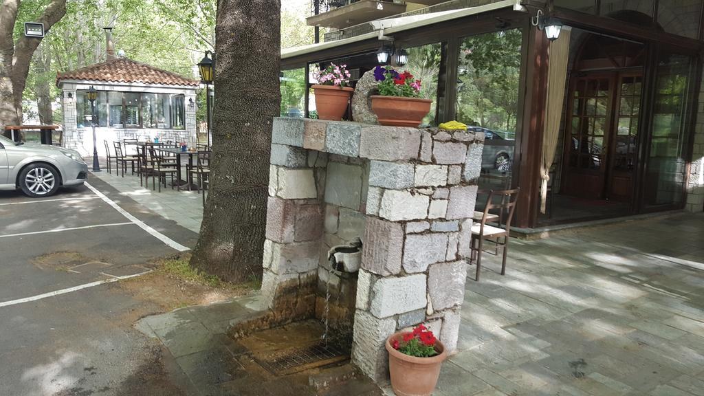 Hani Zemenou Arachova Bagian luar foto