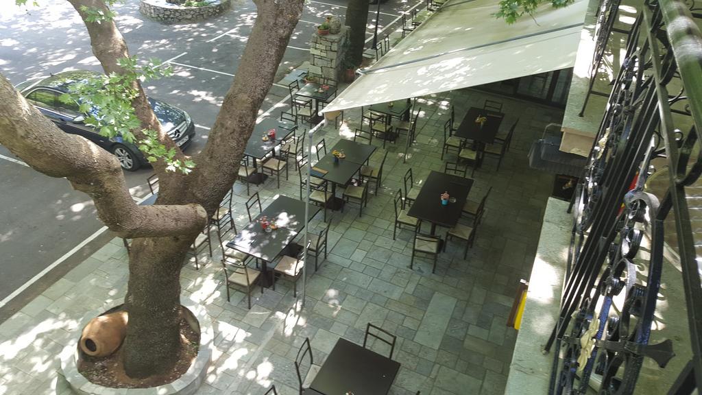 Hani Zemenou Arachova Bagian luar foto
