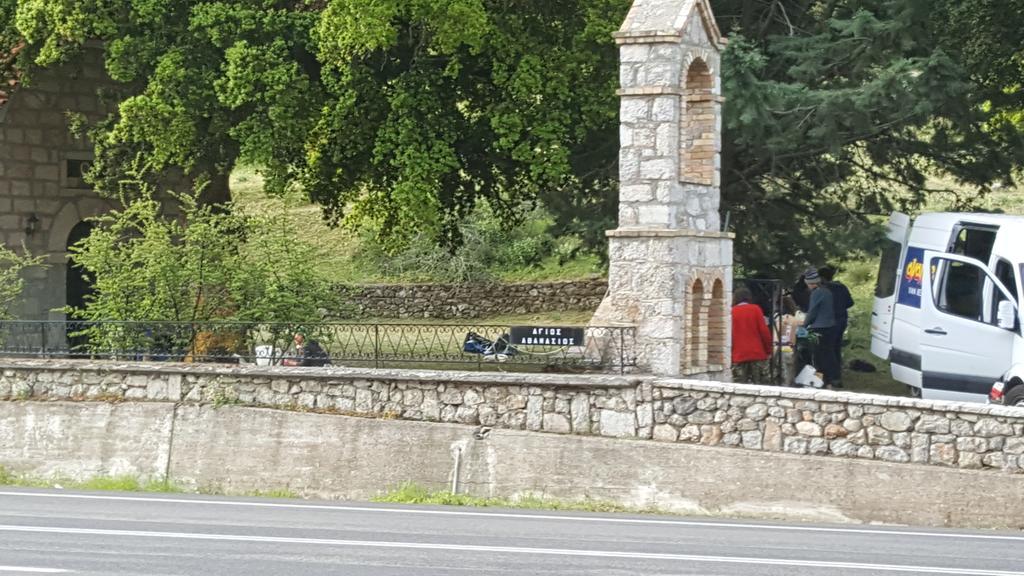 Hani Zemenou Arachova Bagian luar foto