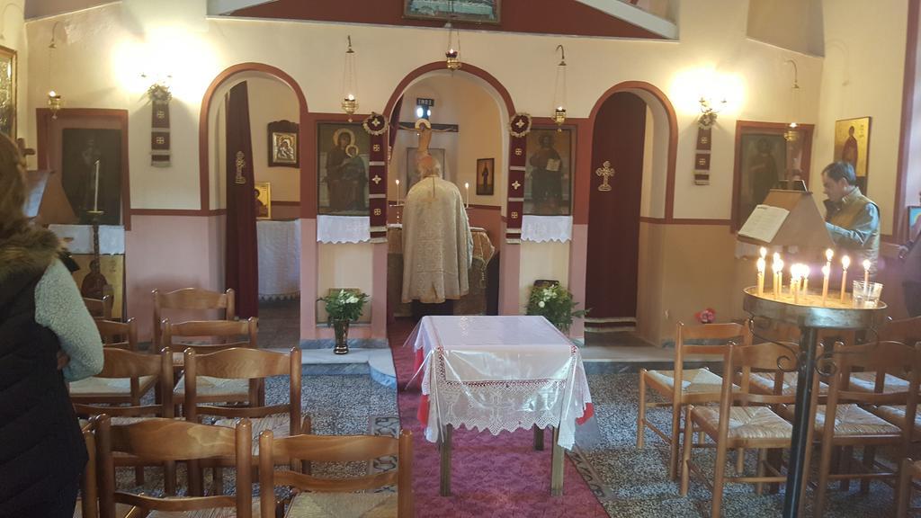 Hani Zemenou Arachova Bagian luar foto